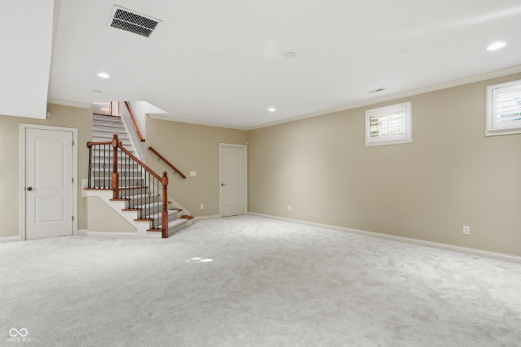 Listing Image 58