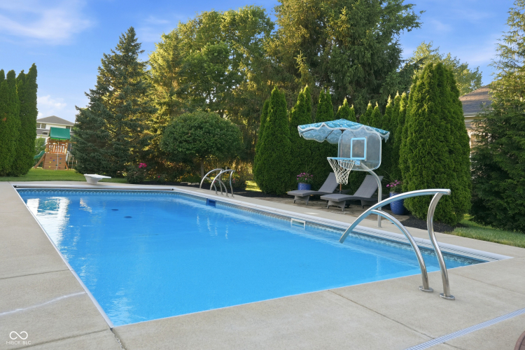 Listing Image 82