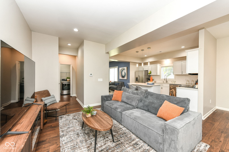 Listing Image 19