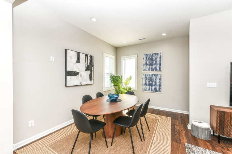 Listing Image 23