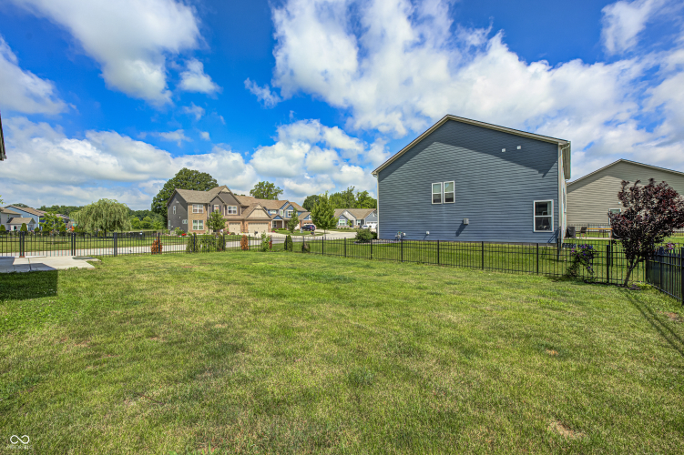 Listing Image 43