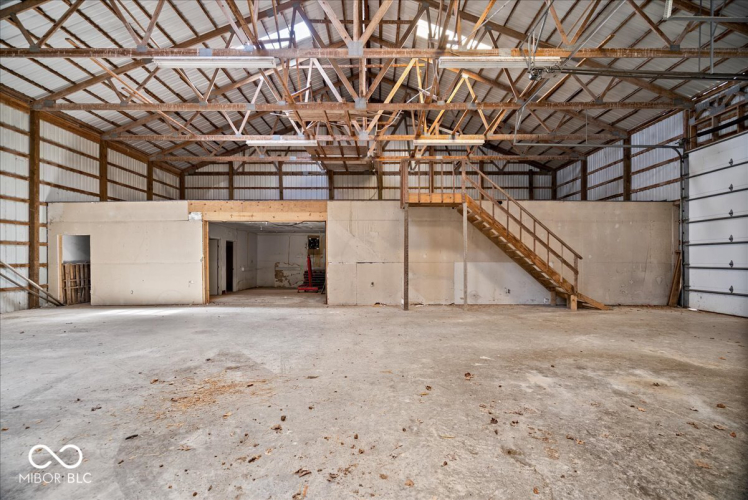 Listing Image 43