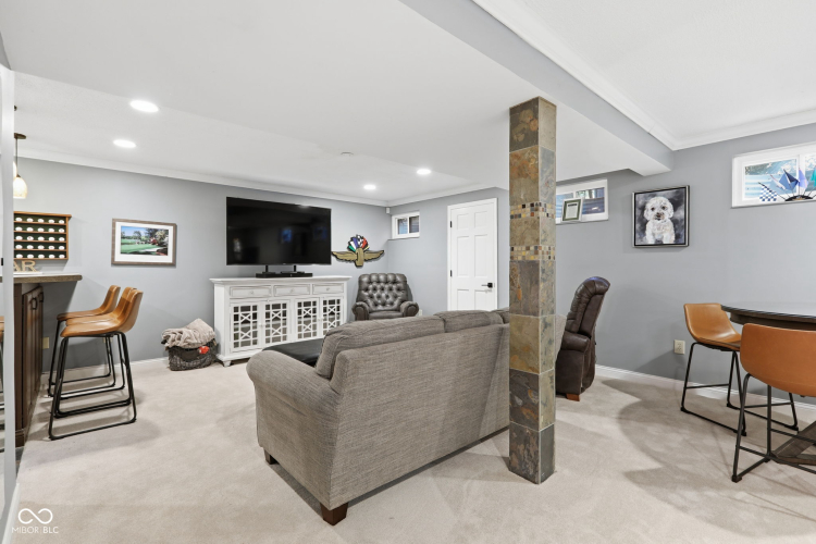 Listing Image 50