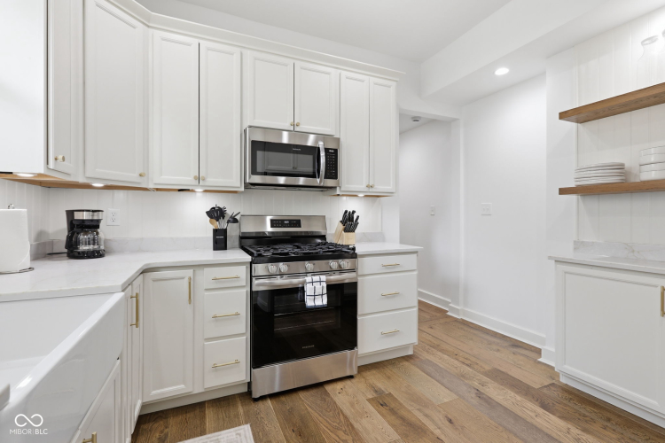 Listing Image 15