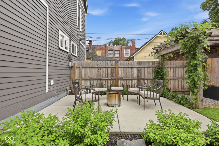 Listing Image 37