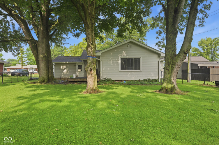 Listing Image 11