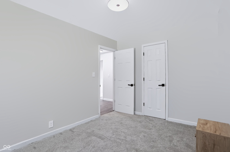 Listing Image 30