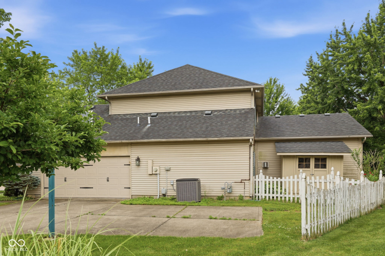 Listing Image 50