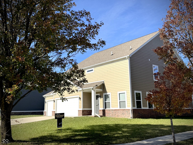 Listing Image 4