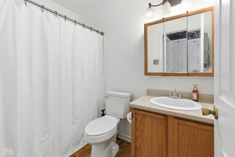 Listing Image 17