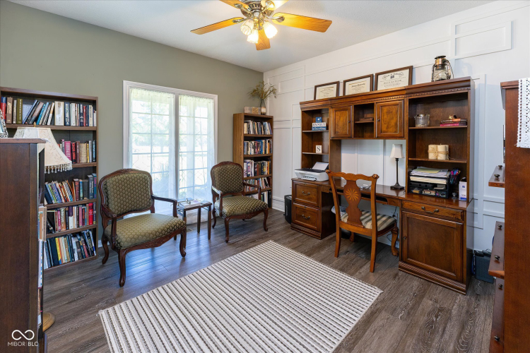 Listing Image 7