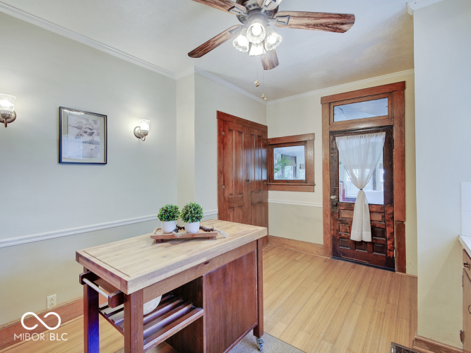 Listing Image 21