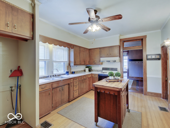 Listing Image 23