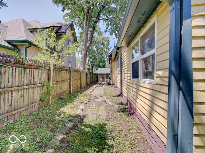 Listing Image 37