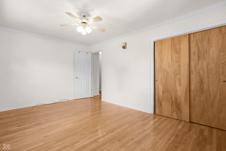 Listing Image 41