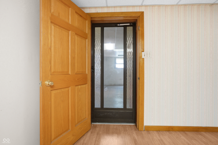Listing Image 47