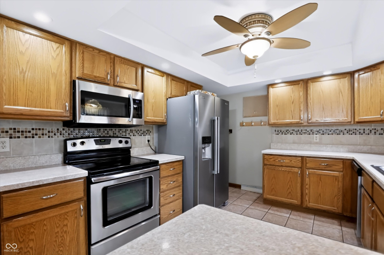 Listing Image 16
