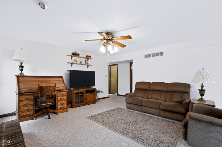 Listing Image 20