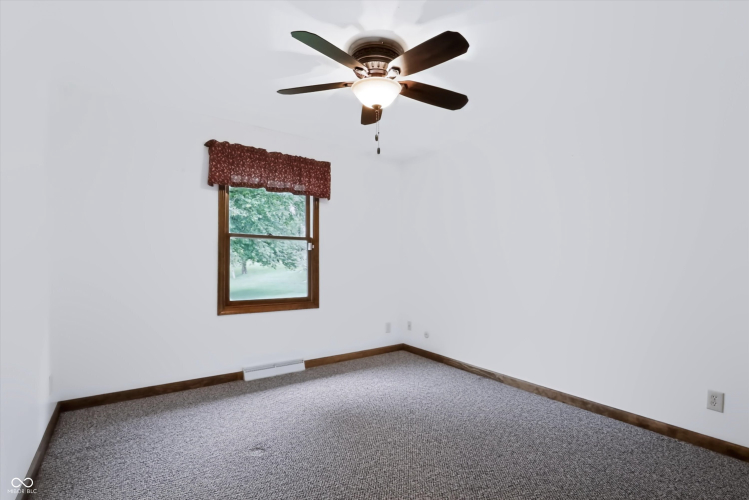 Listing Image 30
