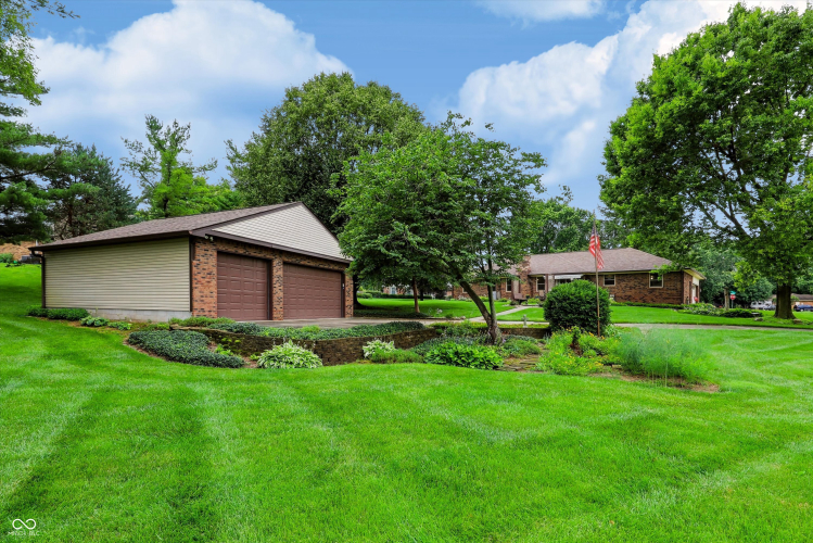 Listing Image 52