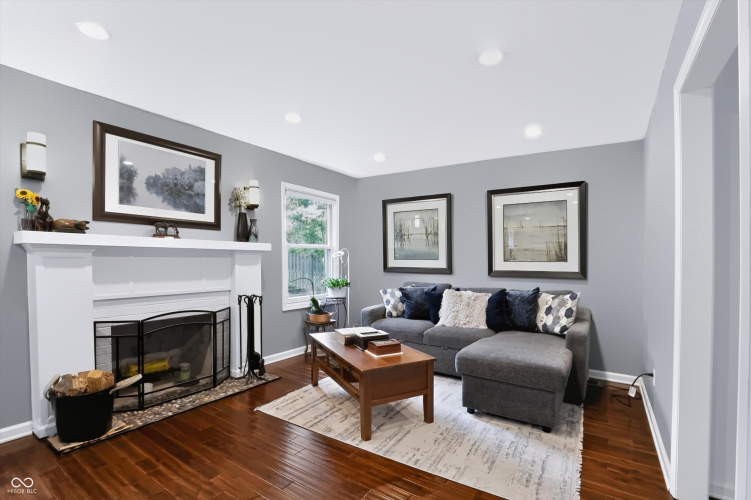 Listing Image 9