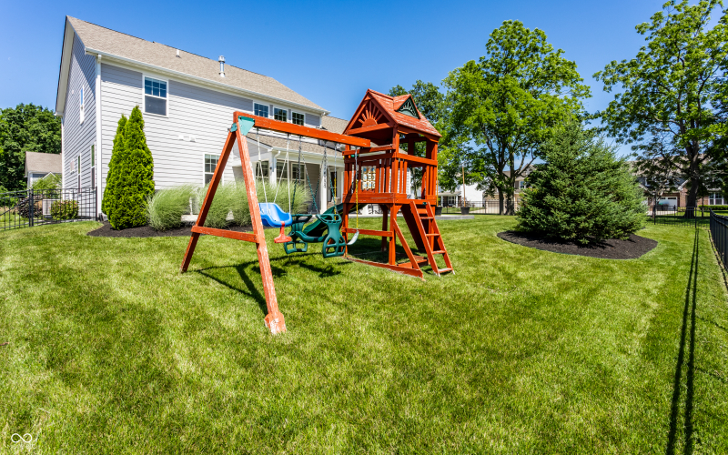 Listing Image 80