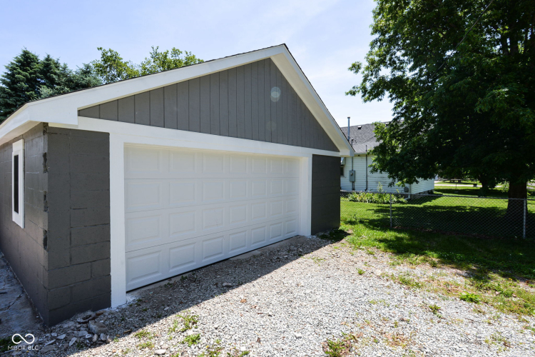 Listing Image 24