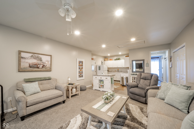 Listing Image 22