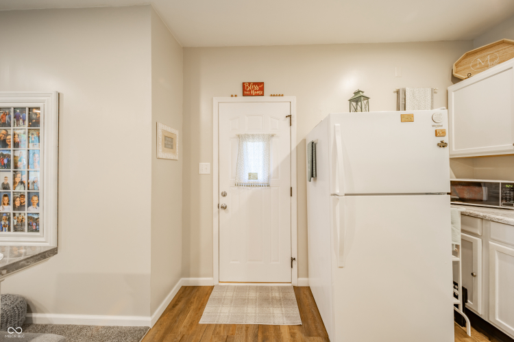 Listing Image 32