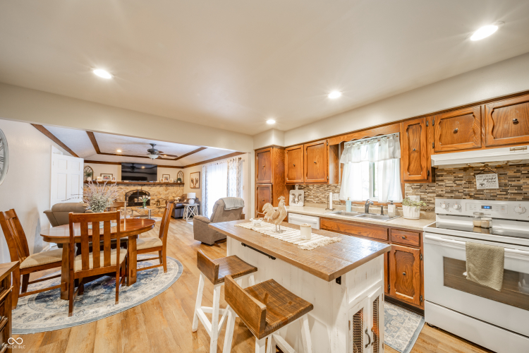 Listing Image 9