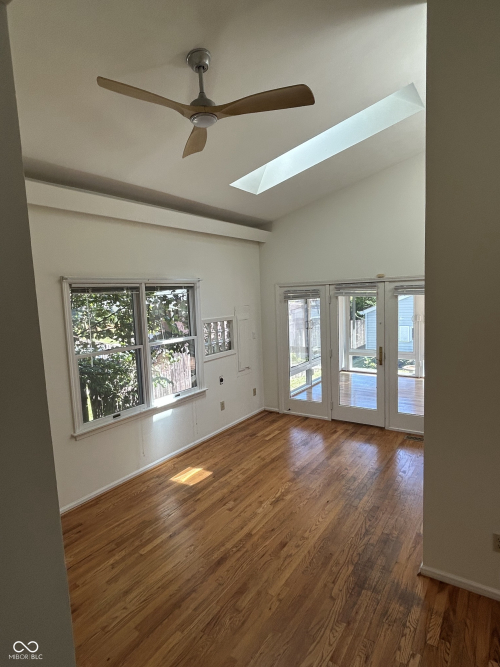 Listing Image 32