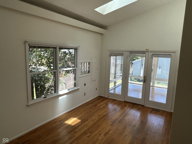 Listing Image 33