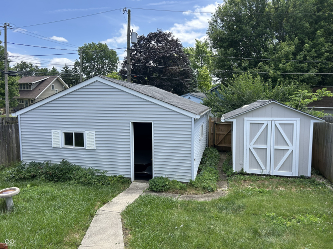Listing Image 9