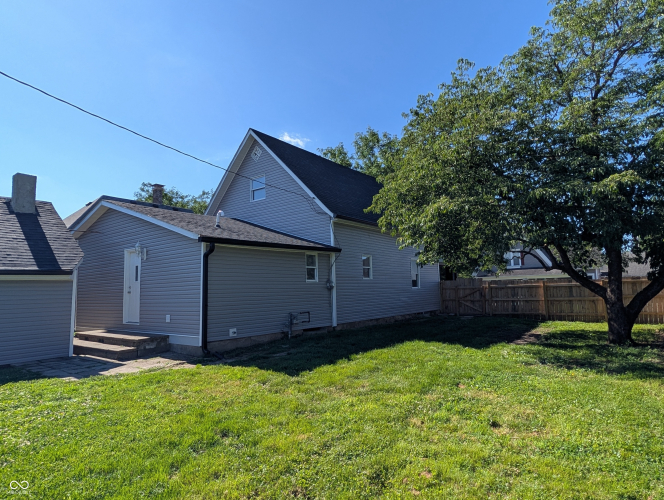 Listing Image 5