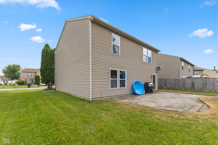 Listing Image 16