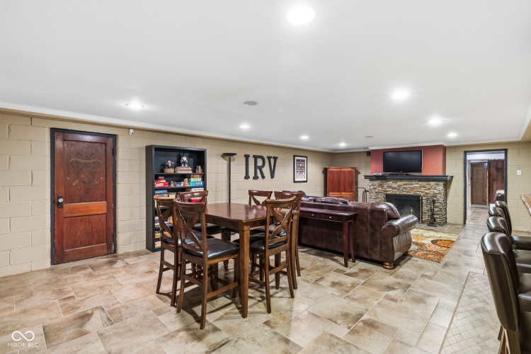 Listing Image 37