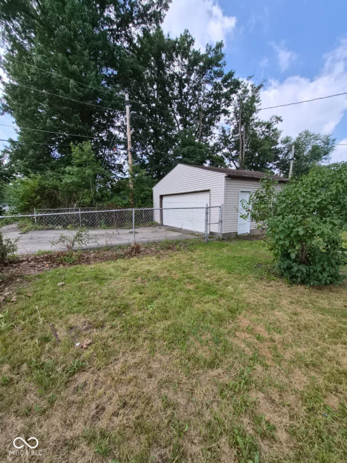 Listing Image 17