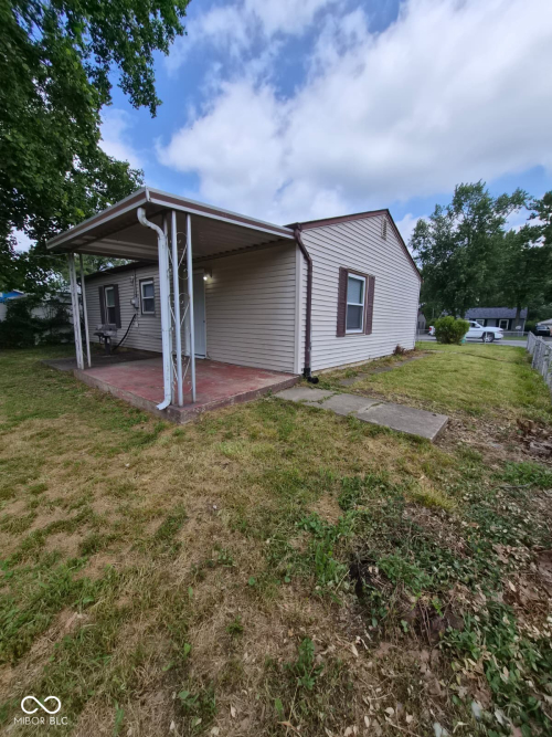Listing Image 3