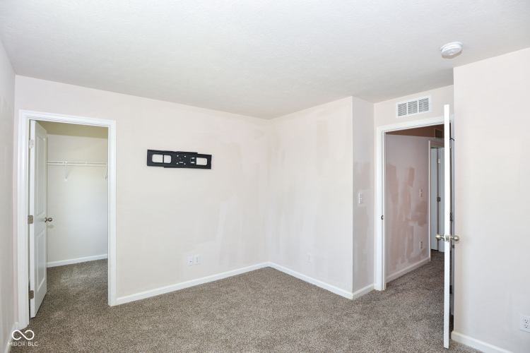 Listing Image 24