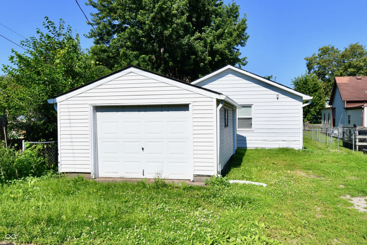 Listing Image 44