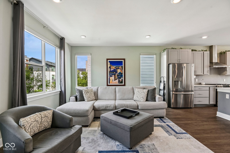 Listing Image 15