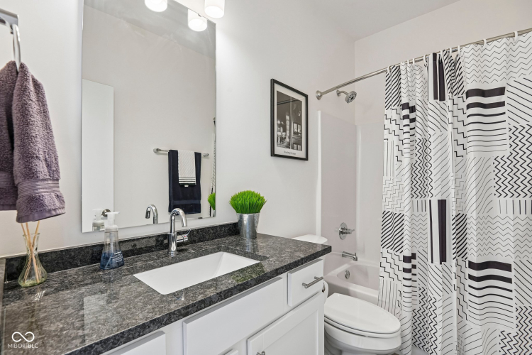 Listing Image 47