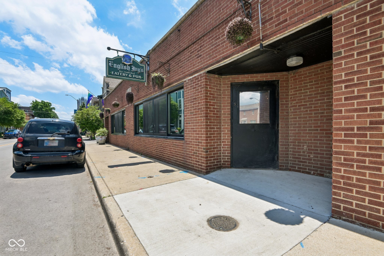 Listing Image 70