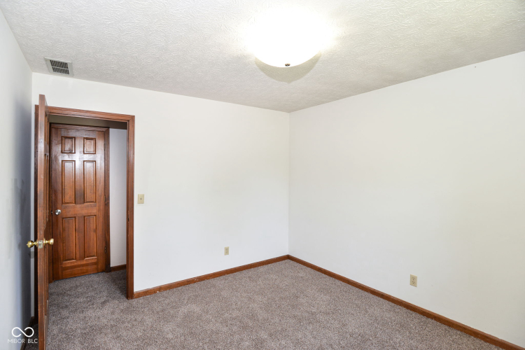 Listing Image 26