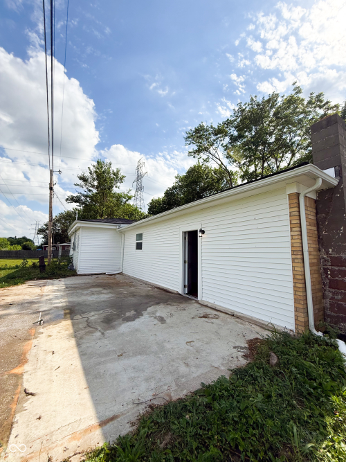 Listing Image 22