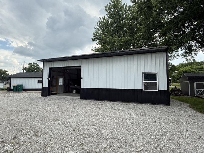 Listing Image 14