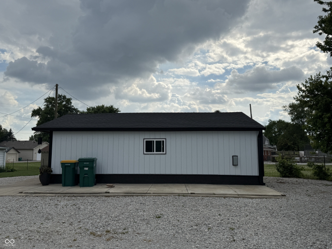 Listing Image 17