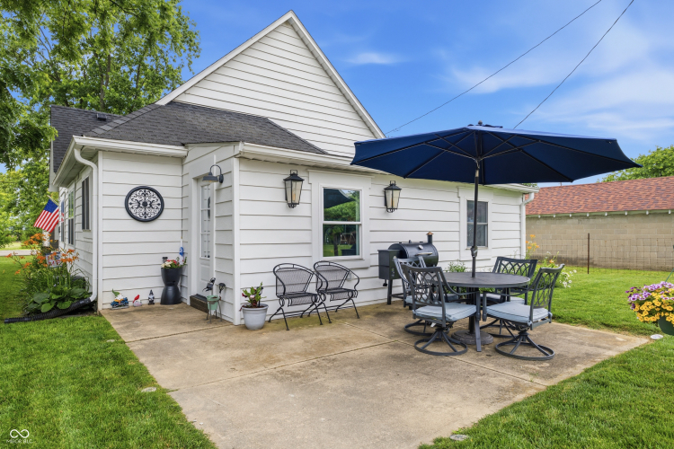 Listing Image 9