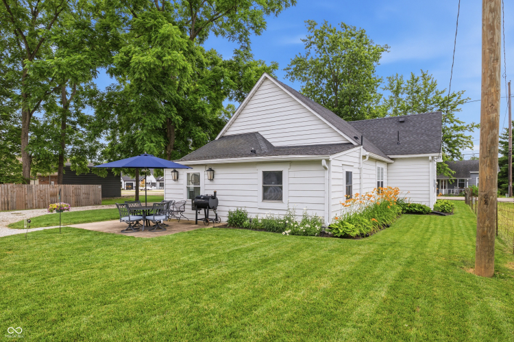 Listing Image 10