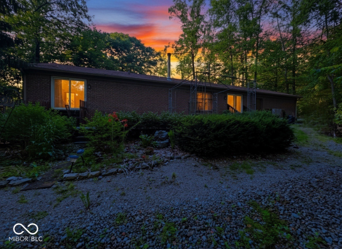 Listing Image 19